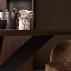 Eettafel Martin rond Walnoot Zwarte poot 110cm