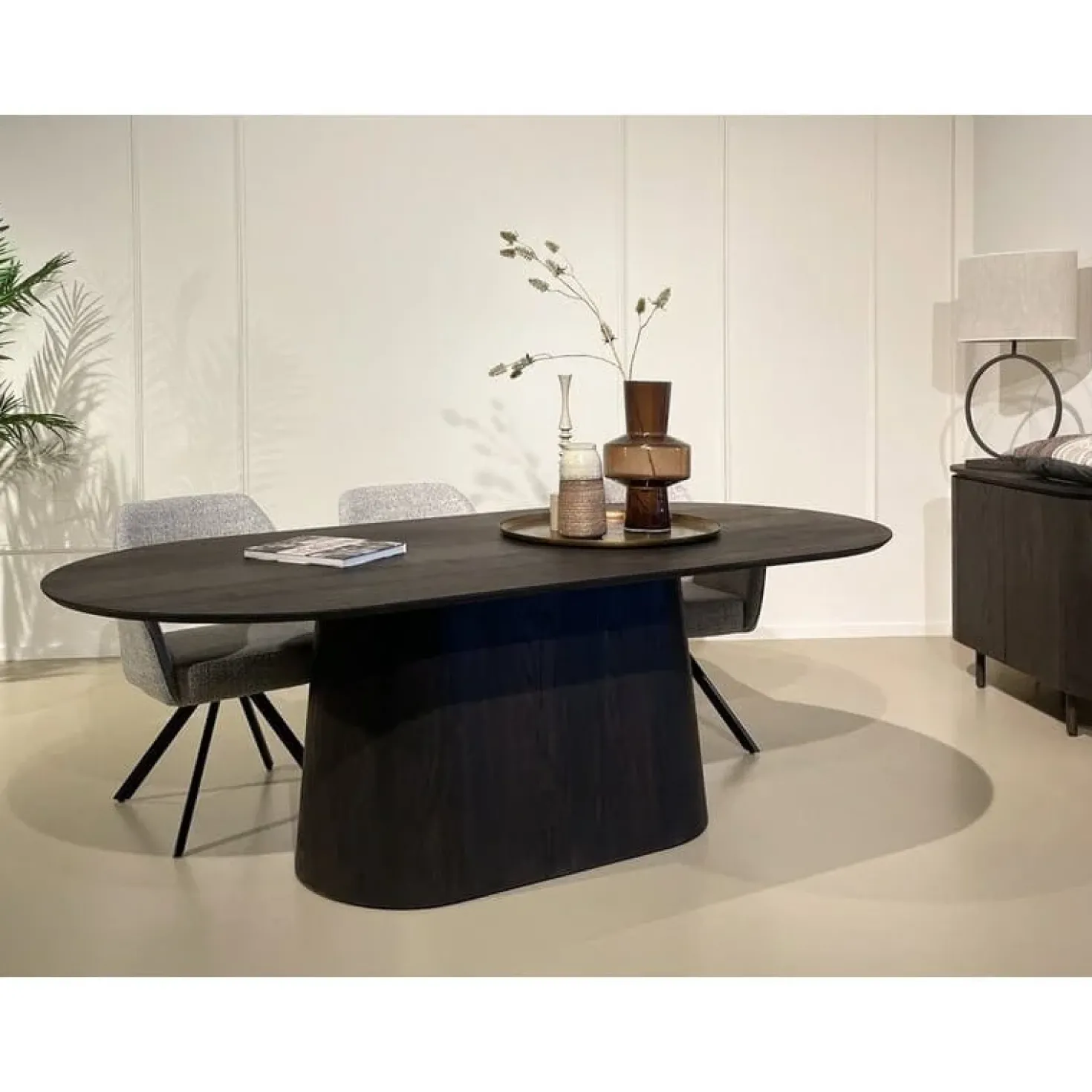 Novero Eettafel Espresso eiken ovaal 200cm