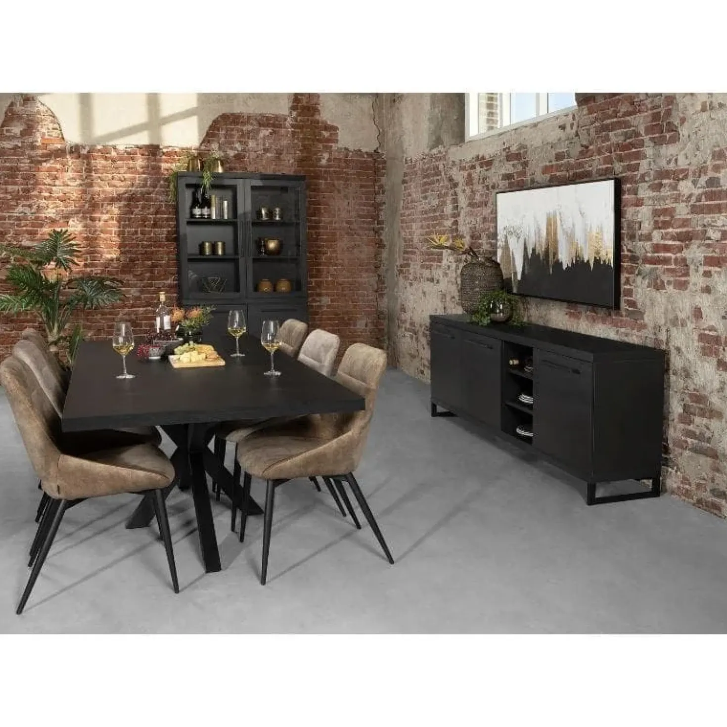 Valente Dressoir 3-deurs Zwart 220cm